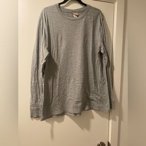 Men’s long sleeve grey tee shirt
